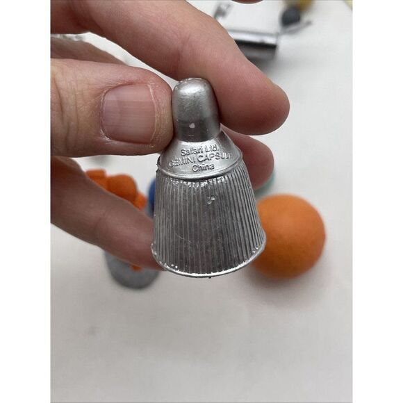 Safari NASA Astronauts Figures Planets and Accessories Toy Figures - Picture 9 of 12